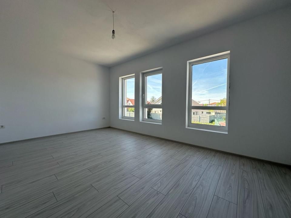 Duplex | Parter + Etaj | Toate utilitatile | Curte generoasa | Sacalaz – fotografia 13 din 19