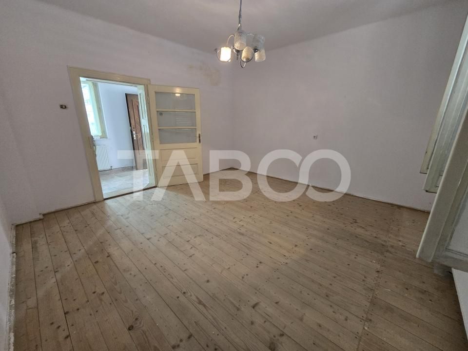 Casa de vanzare cu teren 412 mp pivnita garaj in Terezian Sibiu – fotografia 18 din 34