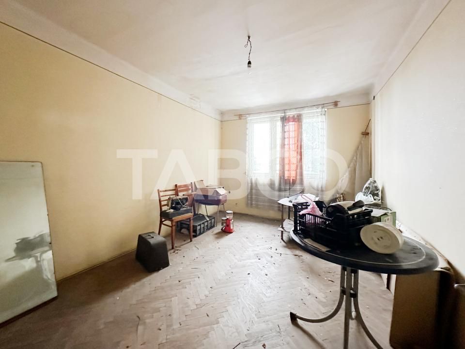 Casa tip duplex in cartierul Gruia cu teren generos – fotografia 1 din 3