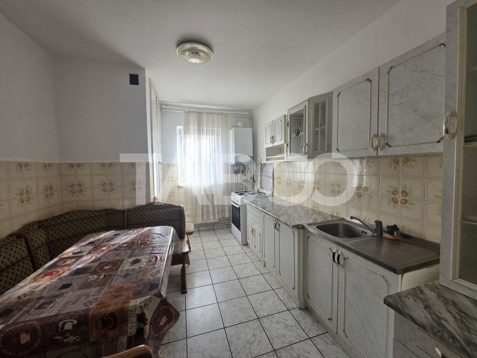 Apartament 2 camere de inchiriat 52mp decomandat balcon Strand Sibiu – fotografia 5 din 12