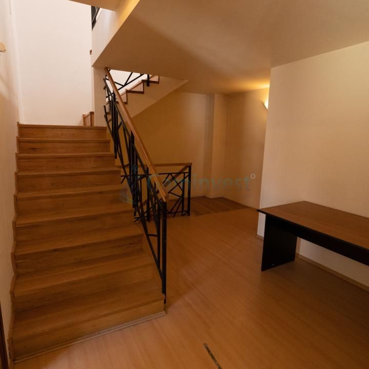 Cladire de inchiriat in Oradea, 382 mp cu 3 nivele, multifunctionala – fotografia 14 din 29