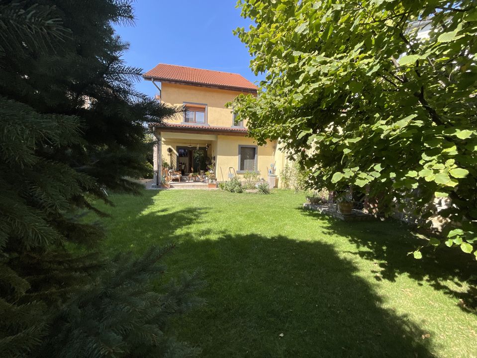 Vila Damaroaia – Spațiu, confort și locație perfectă – fotografia 2 din 22