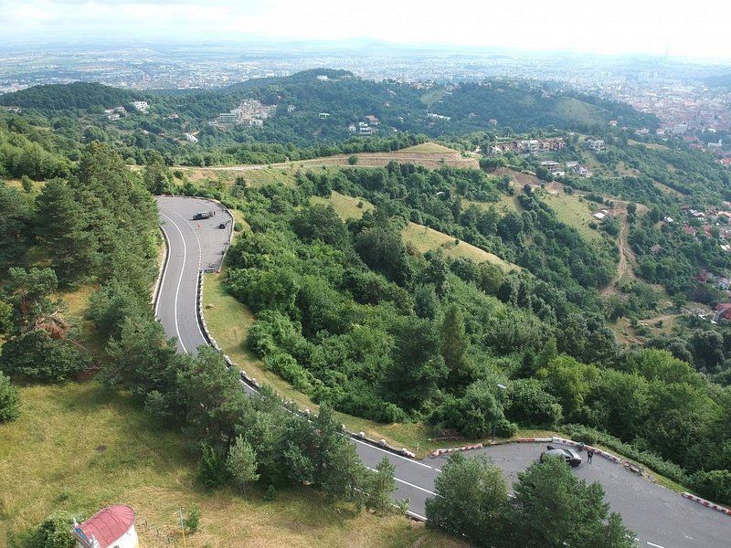 Teren cu priveliste superba si deschidere la drumul de Poiana Brasov – fotografia 8 din 16