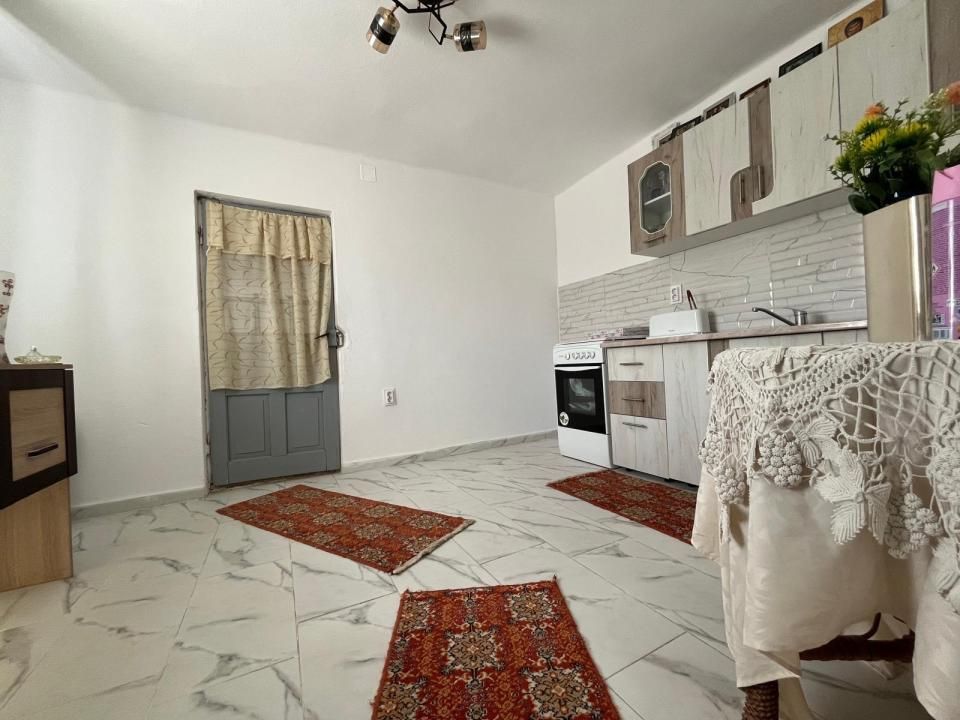 Casa parter + anexa si 2 bai cu 880 mp teren in Brosteni Dambovita – fotografia 7 din 20