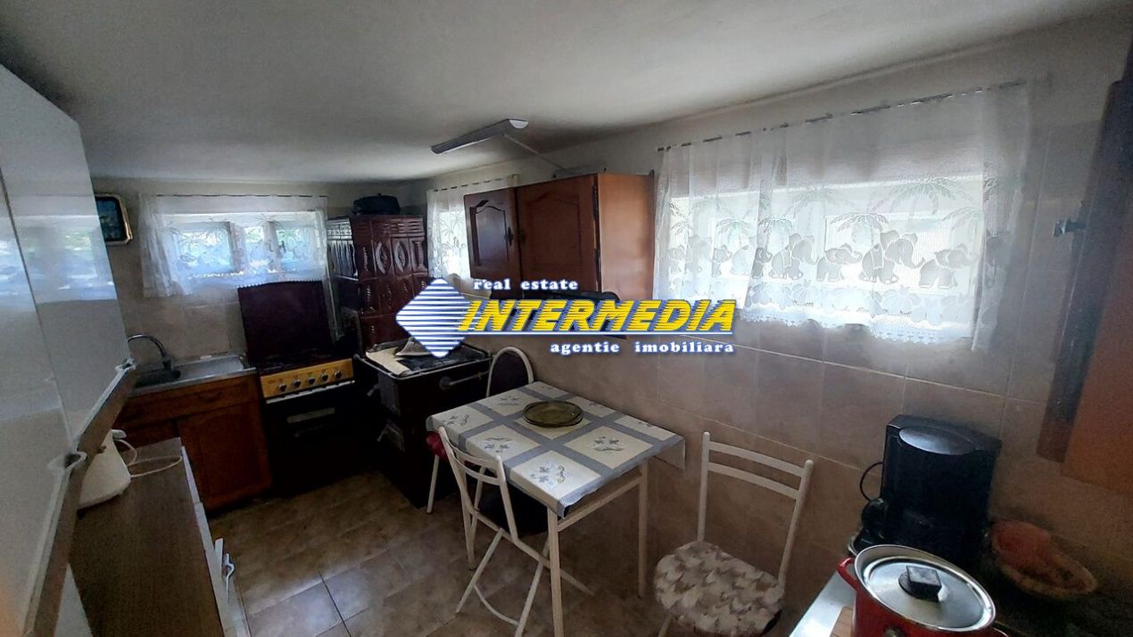 Casa de vanzare cu 5 camere in cartier Cetate Alba Iulia finisata D+P+E – fotografia 15 din 15