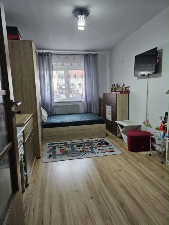 Apartament 3 camere CETATE Bulevard Etaj 3 Renovat Total Mobilat Beci Parcare – fotografia 14 din 22