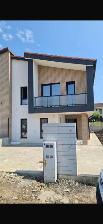 Casă tip duplex | 5 camere | zona Profi - Chinteni – fotografia 1 din 5