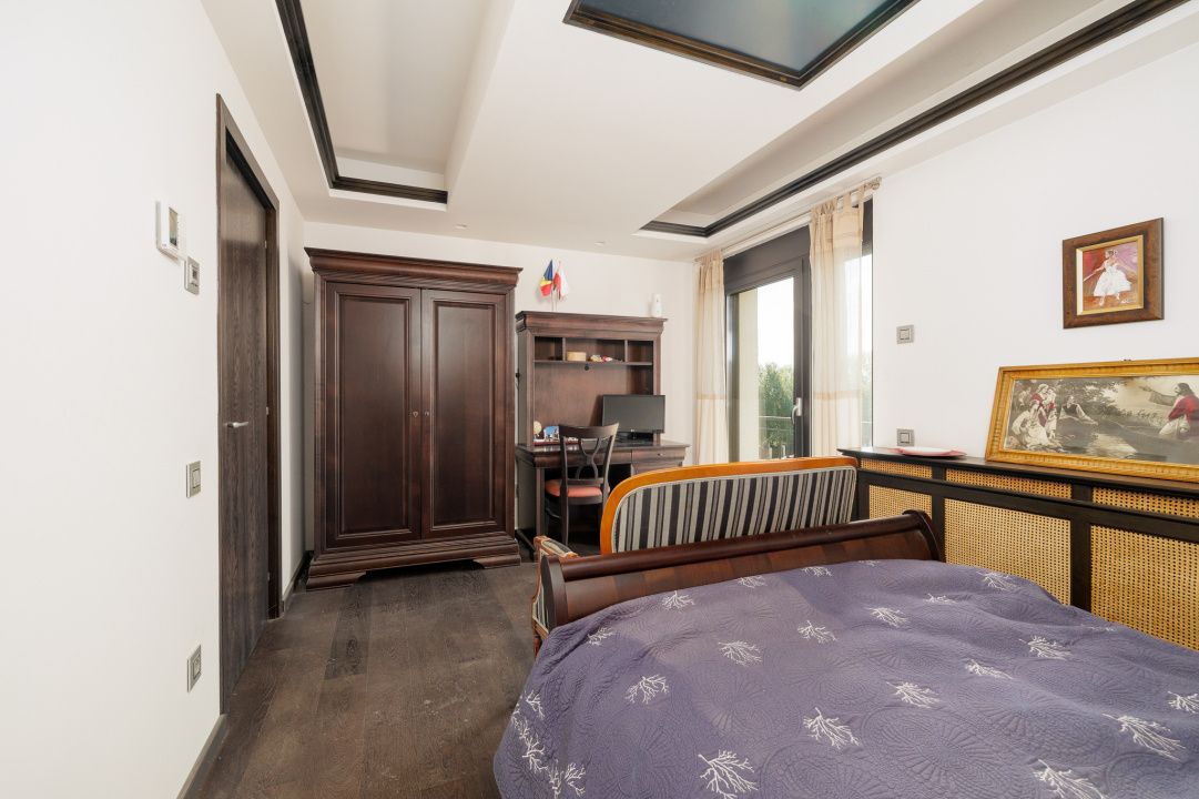 Vilă de vânzare cu piscina și ieșire la lac în orașul Pantelimon – fotografia 9 din 26