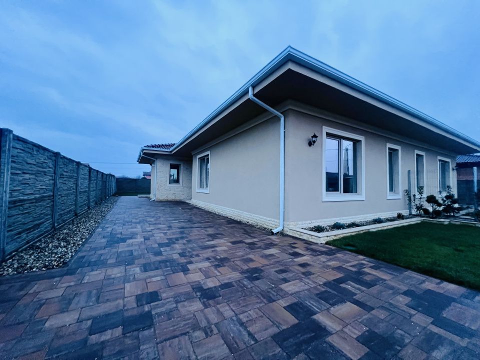 Duplex 3 camere, parter, 85 mp utili, 340 mp teren - Mosnita Noua – fotografia 9 din 10
