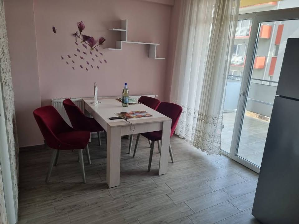 Apartament 3 camere, terasa 25mp, zona Vivo, Razoare – fotografia 2 din 7