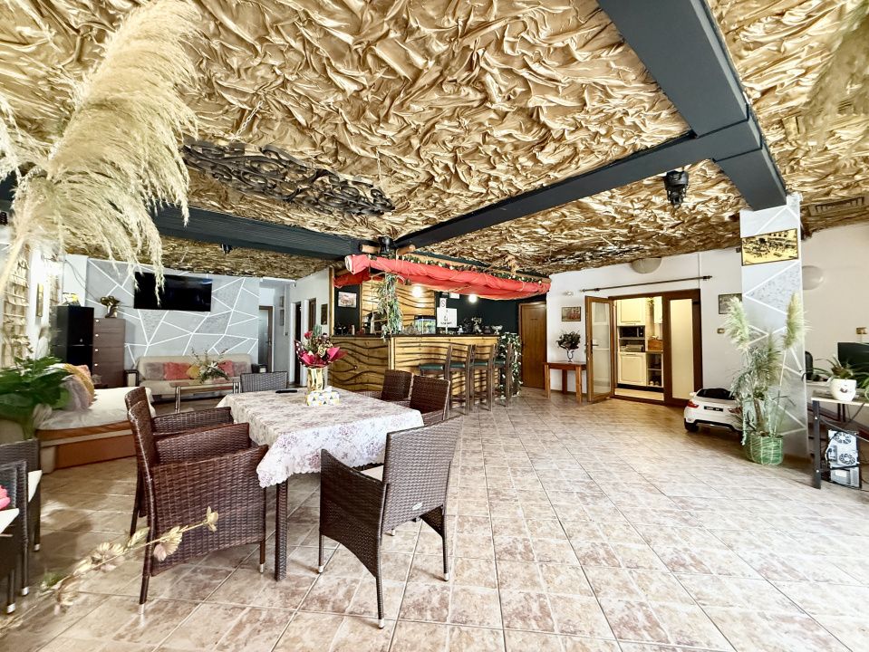 Casa bld Mamaia la  intrare Satul de Vacanta, langa Hotel Quartz – fotografia 1 din 15