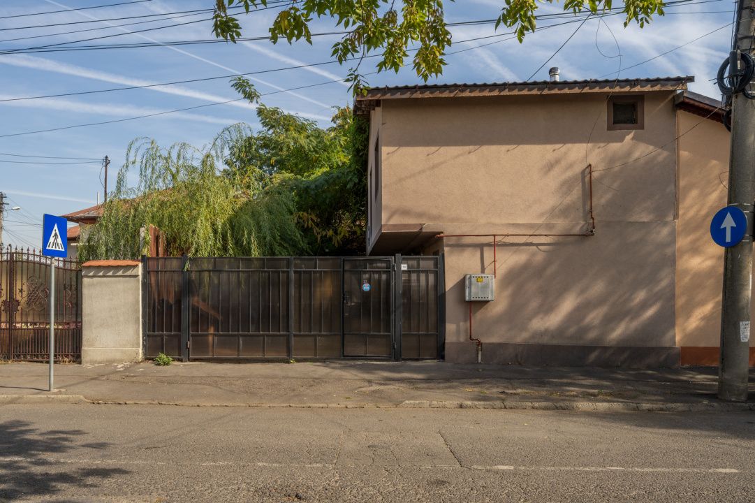 Două case. O singură curte. Mai multe feluri de a spune „acasă” – fotografia 13 din 33