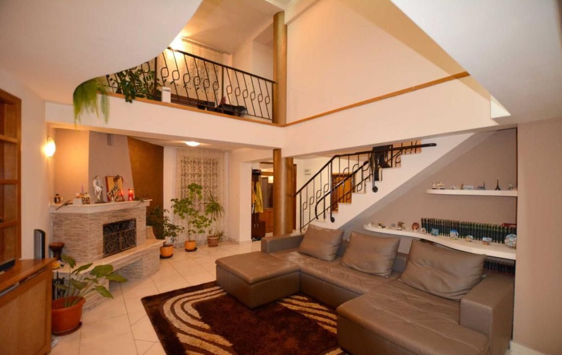 Vilă Exclusivistă cu Terasă și Curte Generoasă în Găvana, Pitești – fotografia 1 din 30