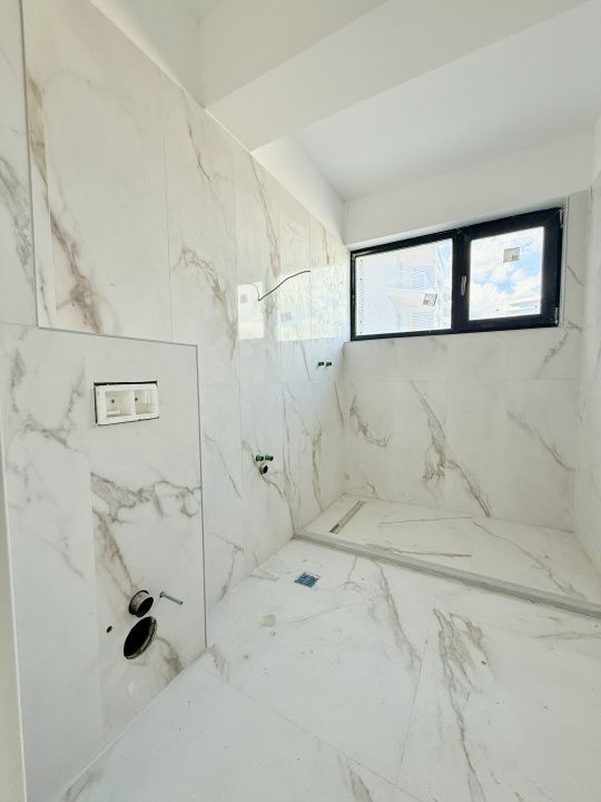 Apartament cu 2 camere finisat la cheie aproape de plaja – fotografia 2 din 12