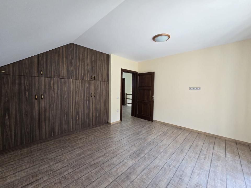 Casă individuală | 5 dormitoare | 230 mp | 700 mp teren | Tăuți Mănăstire – fotografia 20 din 28
