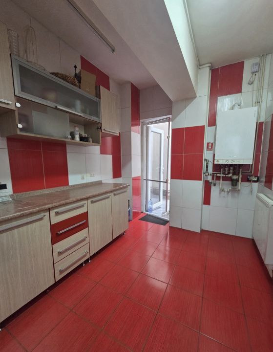CLĂDIRE DE BIROURI | 320 MP | ZONA CAPITOL – LA 20 M DE BULEVARDUL MAMAIA – fotografia 20 din 23