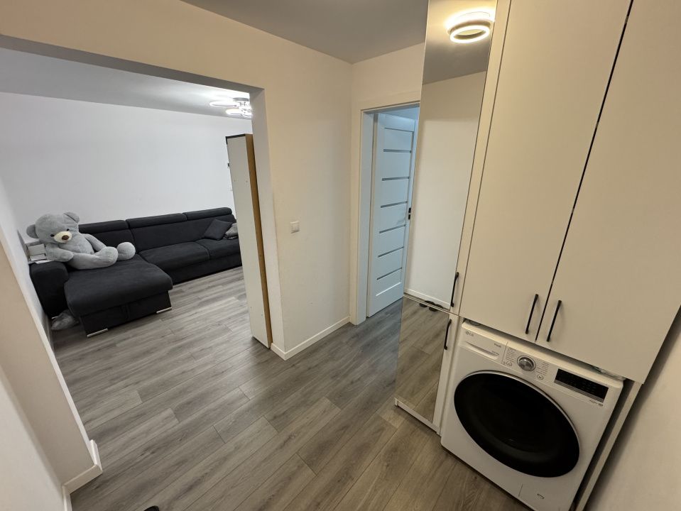 🏡 Apartament cu 3 camere de vânzare în Năsăud - zona centrală, parter – fotografia 2 din 8