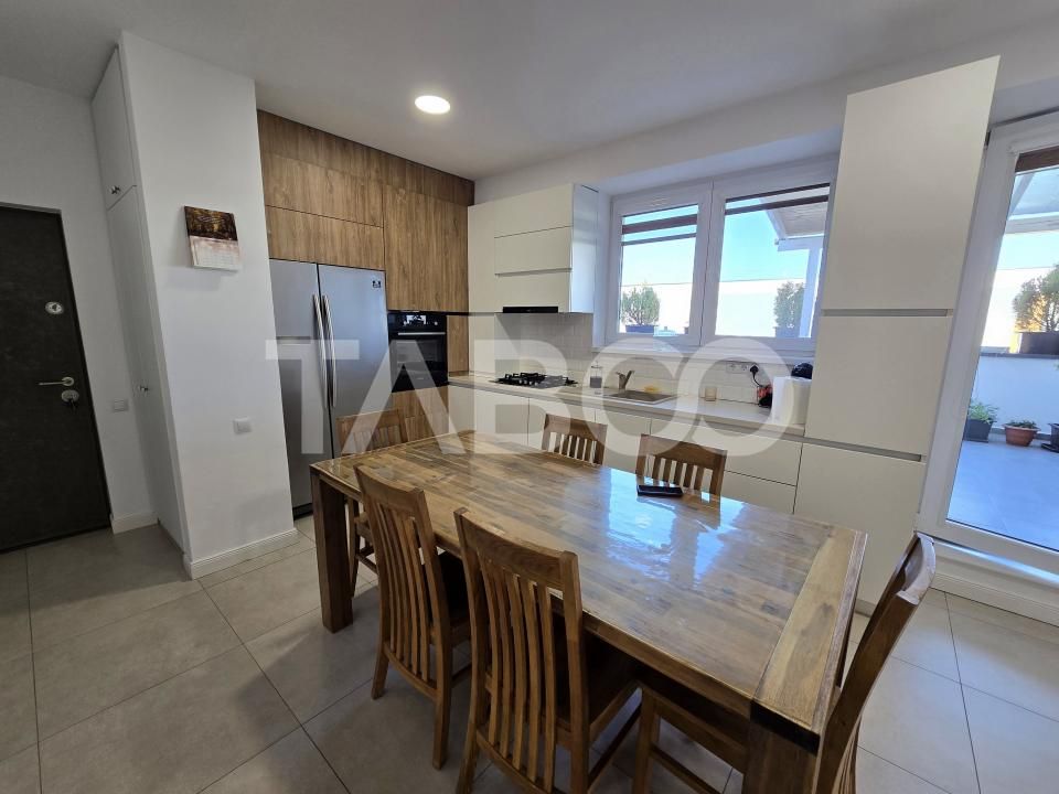 Penthouse 4 camere mobilat 2 bai 2 parcari terasa 72 mp Turnisor Sibiu – fotografia 8 din 20