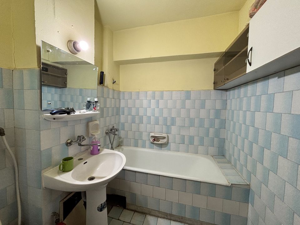 Apartament 3 camere, decomandat, 80 mp, Calea Bucuresti, zona McDonald's – fotografia 5 din 8