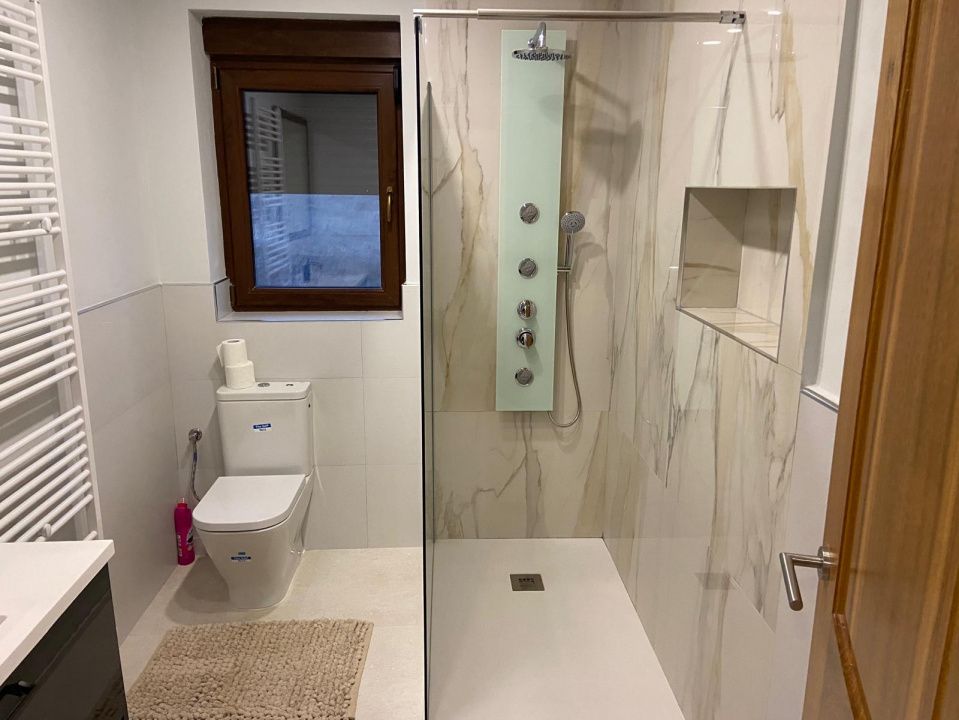 Casa de Lux cu 5 camere pe colina 1000 mp – CETATE SKIT Panorama spectaculoasă – fotografia 12 din 26