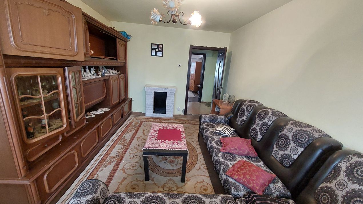 Apartament 2 camere decomandat, 56 mp, Craiovita zona Niela – fotografia 1 din 5