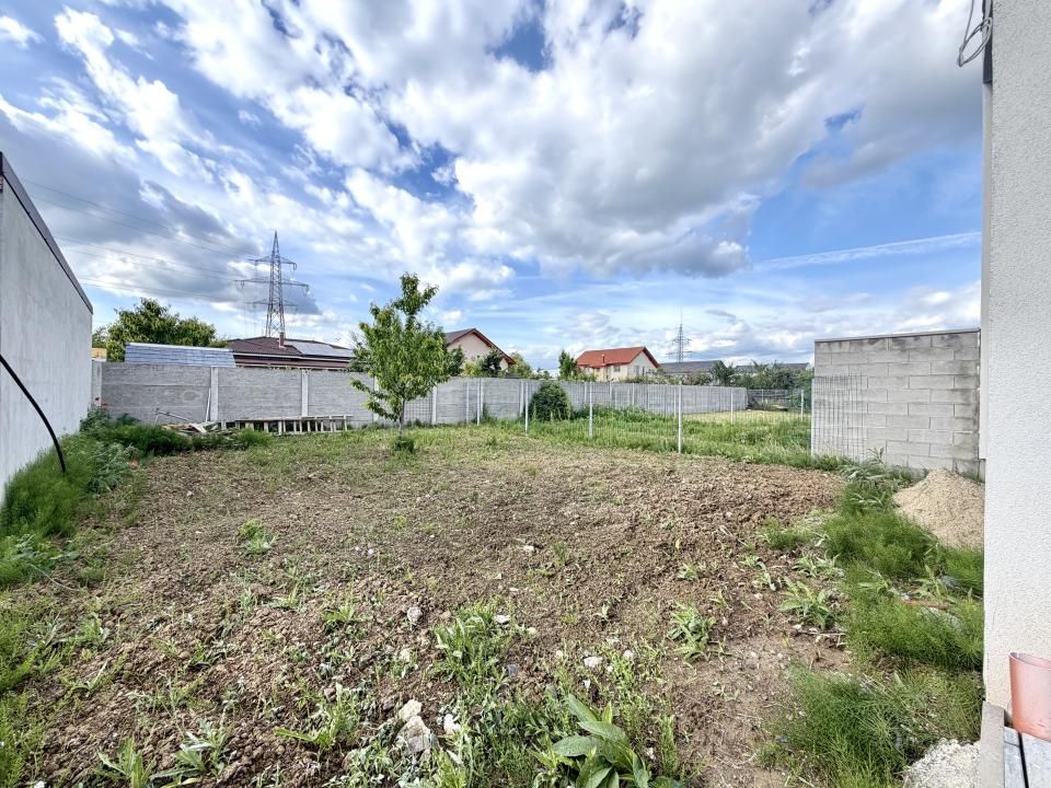 Duplex perete dublu, 5 camere, 141 mp utili, 420 mp teren - Ghiroda – fotografia 11 din 12