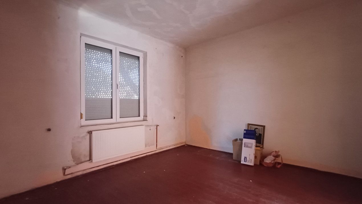 Casa cu 6 camere, singur in curte, zona Olosig, Oradea, Bihor – fotografia 13 din 14