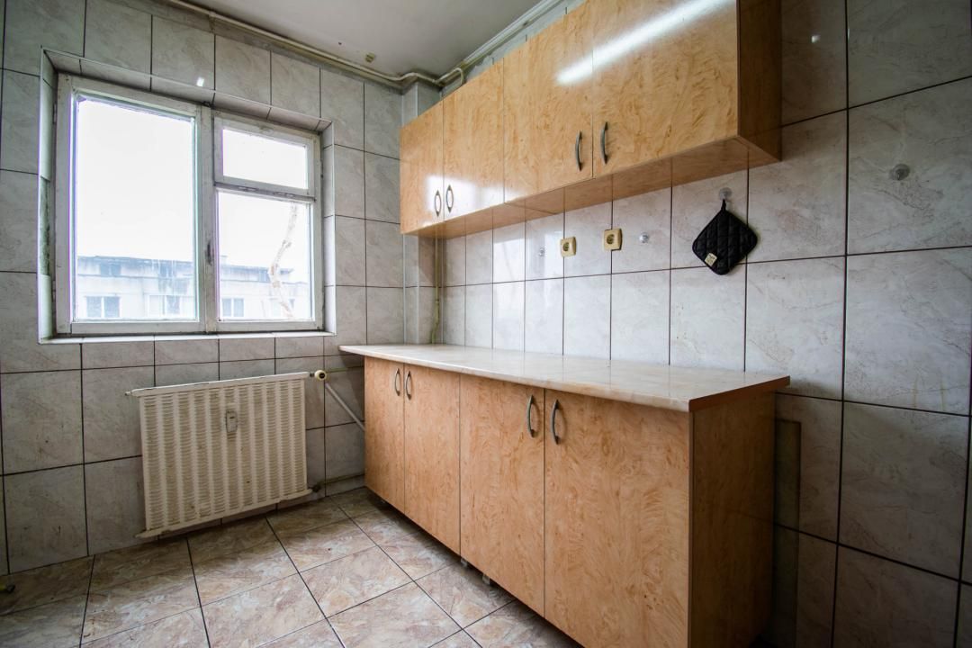 Crangasi-apartament 2 camere,decomandat,la 14 min de Metrou,an 1984, 0% comision – fotografia 9 din 22