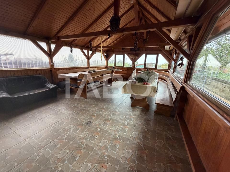 Casa cu potential de investitie 7 camere foisor 4 bazine de pesti – fotografia 21 din 28