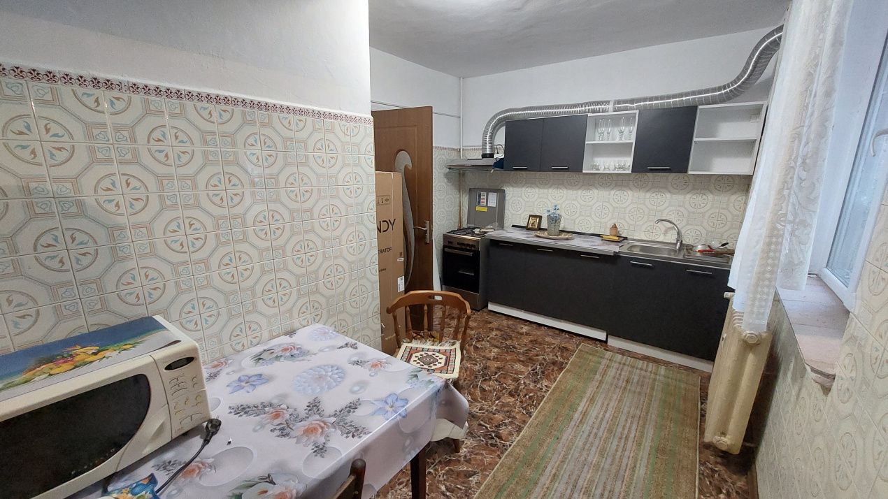 Apartament 3 camere, etajul 2, Cartier Garii, zona Piata – fotografia 4 din 7