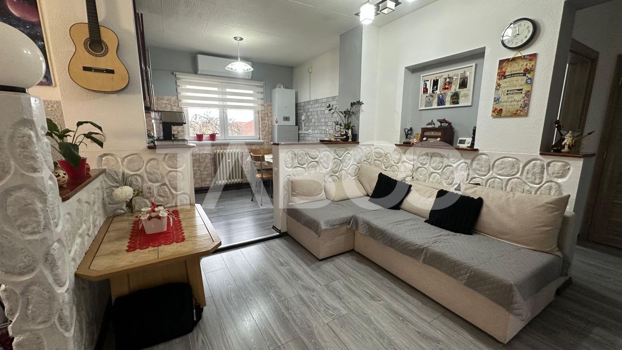 Apartament la casa 4 camere  pivnita curte privata zona Lazaret Sibiu – fotografia 7 din 17