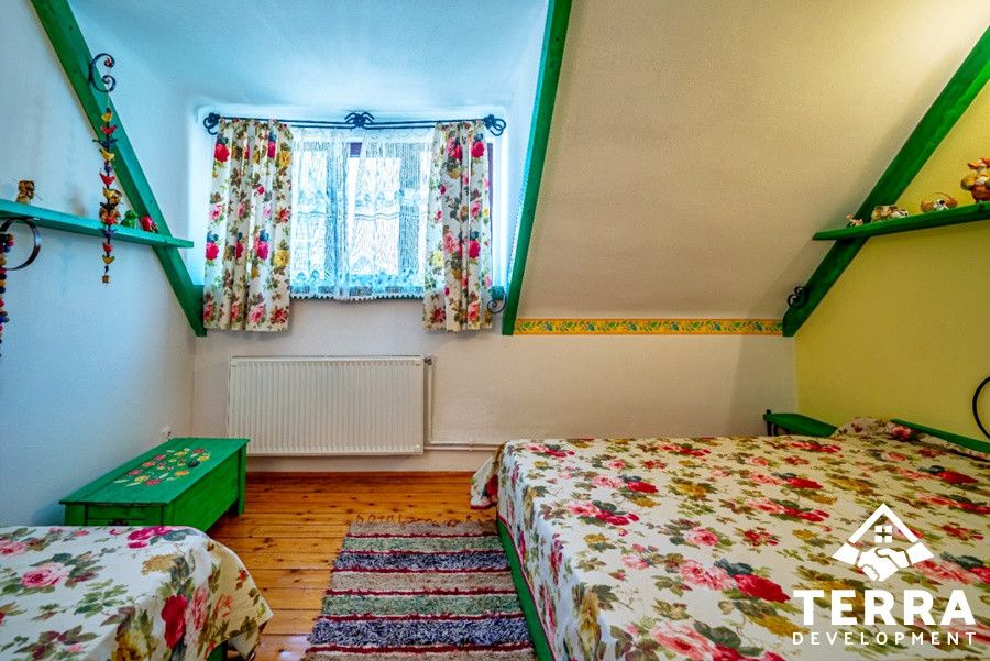Apartament spectaculos de 5 camere în Sinaia cu priveliște de vis către munte – fotografia 11 din 25