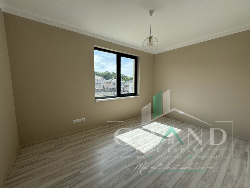 OPORTUNITATE!Casă individuală | 4 camere | 3 băi | Garaj | Terasă | Dezmir – fotografia 14 din 36