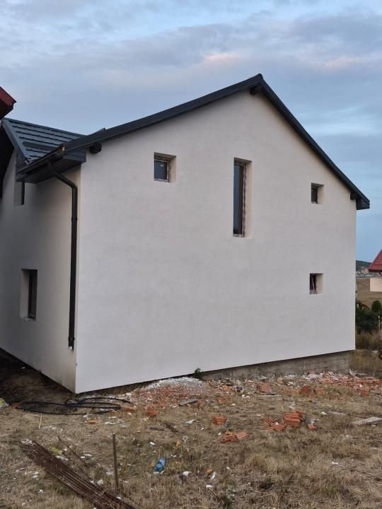 Casa individuala de vanzare ,  semifinisata , 140mp  zona Campenesti – fotografia 3 din 3
