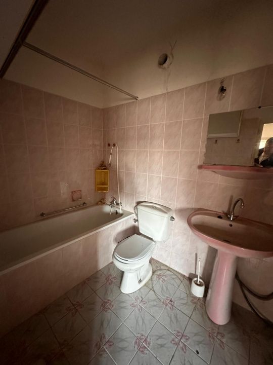 Casă de vânzare in zona KM 5, Constanța | 4 Camere | Teren 430 mp – fotografia 7 din 11