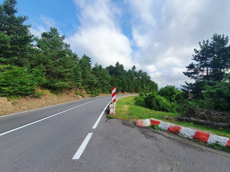 Teren cu priveliste superba si deschidere la drumul de Poiana Brasov – fotografia 11 din 16