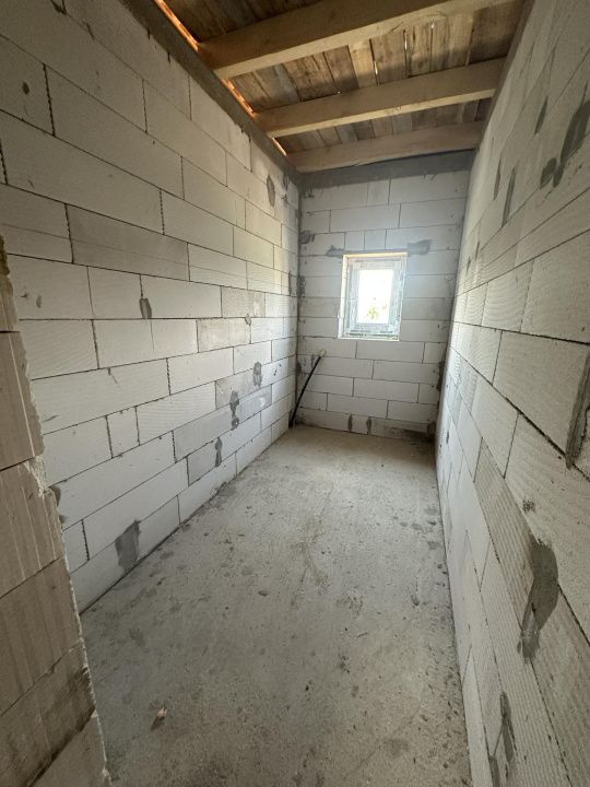 Casa in Rosu Teren 570 mp sau 1134 mp Terasa mare imprejmuit Barabant Alba – fotografia 16 din 21