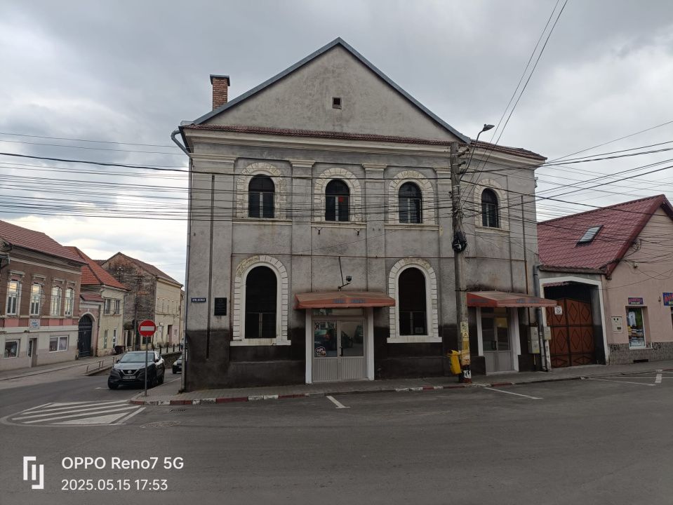 Spaţiu comercial în zona centrală de vânzare – fotografia 2 din 8