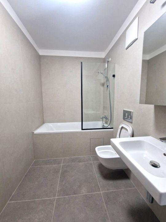 2 camere cu balcon si garaj, ERA Roots – fotografia 13 din 16