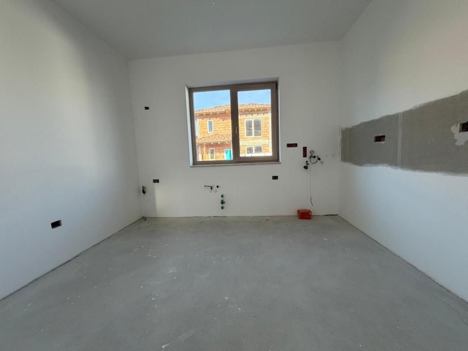 COMISION 0 | Casa individuala | Toate utilitatile | Curte generoasa | Garaj | – fotografia 9 din 18