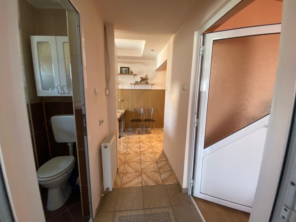 Apartament 2 camere I decomandat I Cetate I vedere panoramică I mobilat I – fotografia 3 din 12