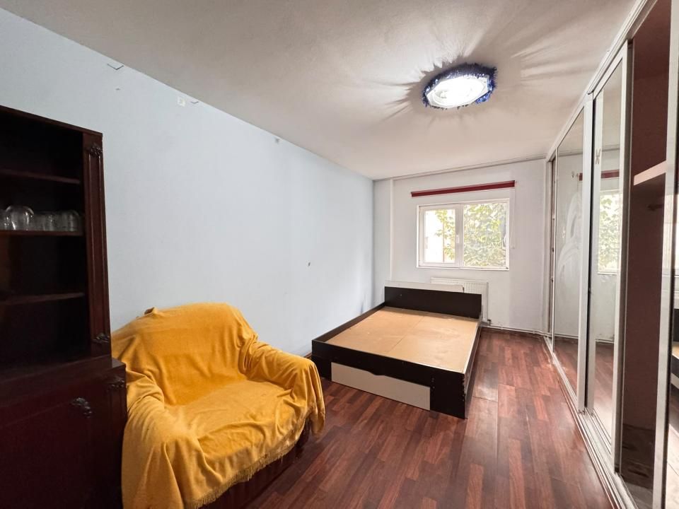 Apartament cu 2 camere decomandate de vânzare în zona CET, Constanța – fotografia 3 din 8