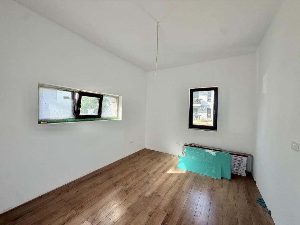 Duplex 4 camere+ spatiu comercial, 120 utili, 260 teren in Giroc – fotografia 10 din 19