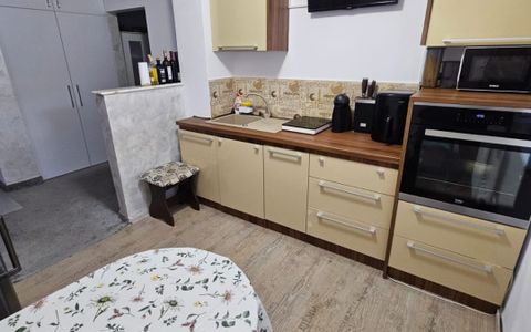 Apartament 2 camere de vânzare | in zona Trocadero, Constanța