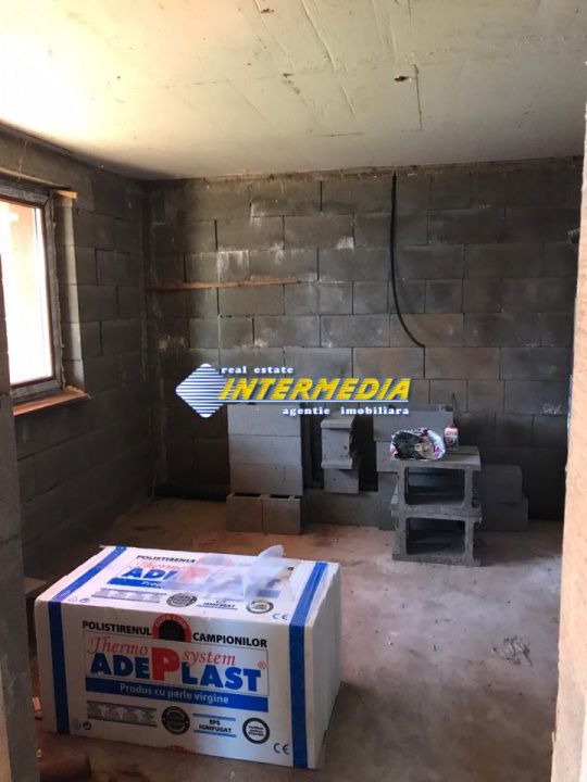 De vanzare Casa P+E+M cu 800 mp. teren,  semifinisata, in Paclisa, cu utilitati – fotografia 10 din 11