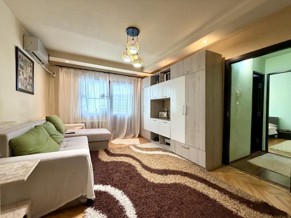 Apartament spatios, 3 camere, 64 mp utili, etaj 2 - Zona Lipovei – fotografia 1 din 11