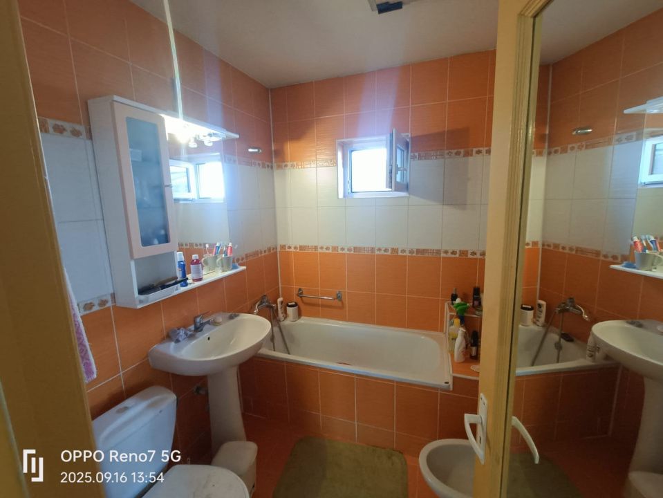 Casă cu spațiu comercial de vânzare în Reghin – fotografia 6 din 11