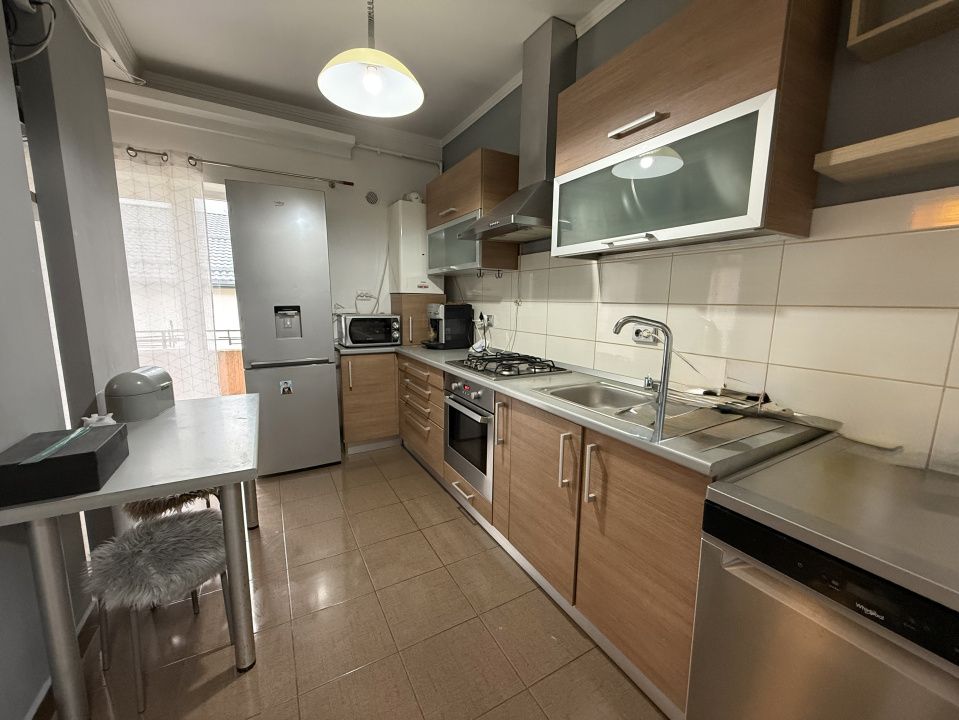 De închiriat - Ap. 4 camere, cu curte comună, Florești, 90 mp. – fotografia 4 din 12