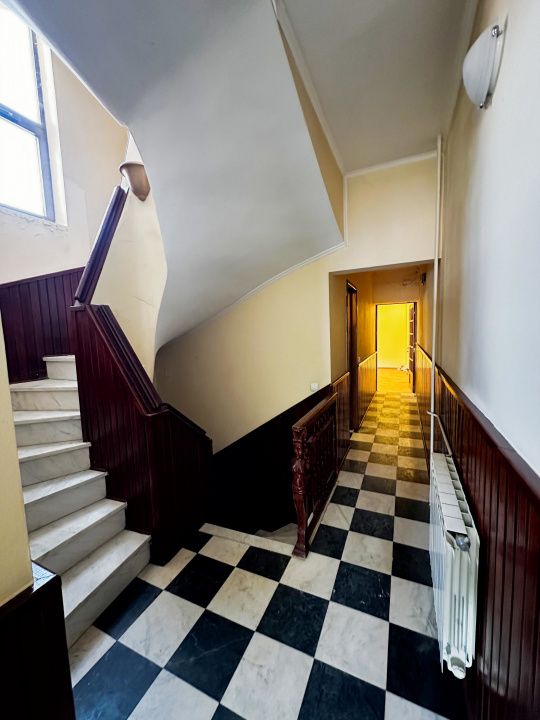 Oportunitate investitie – Casa 8 camere 13 Septembrie - Panduri | 253 mp – fotografia 6 din 23