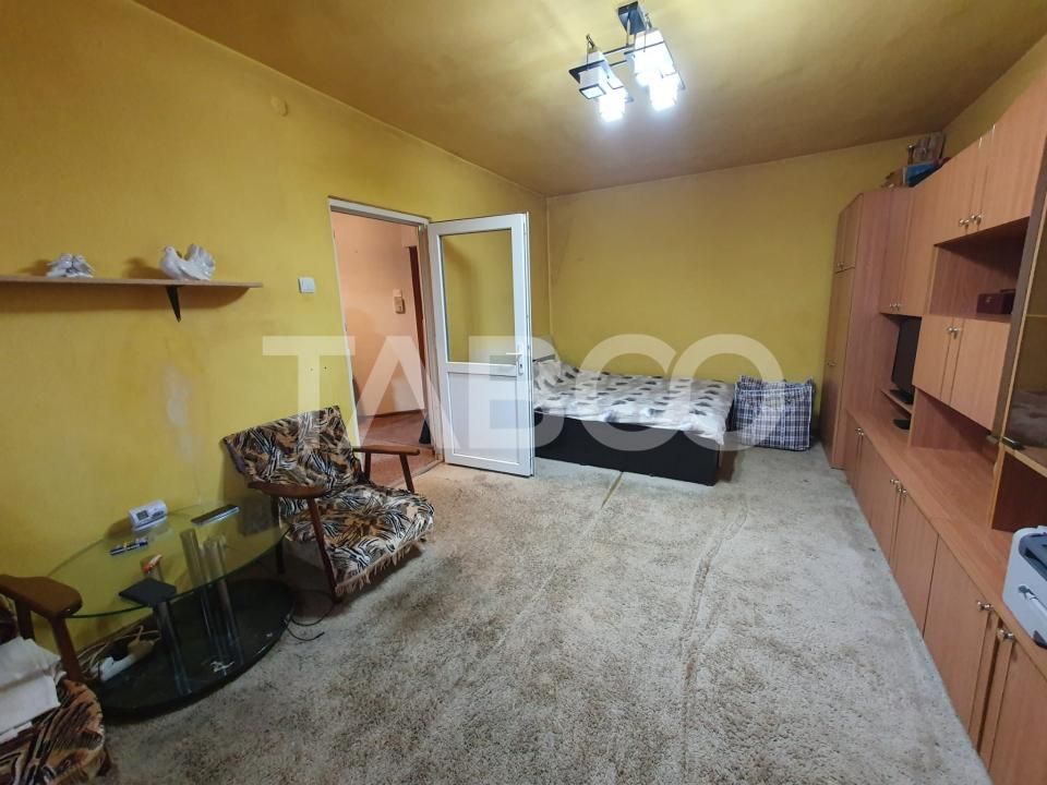 Apartament 2 camere decomandat 54 mp zona Bulevardu Unirii etaj 4 – fotografia 3 din 7
